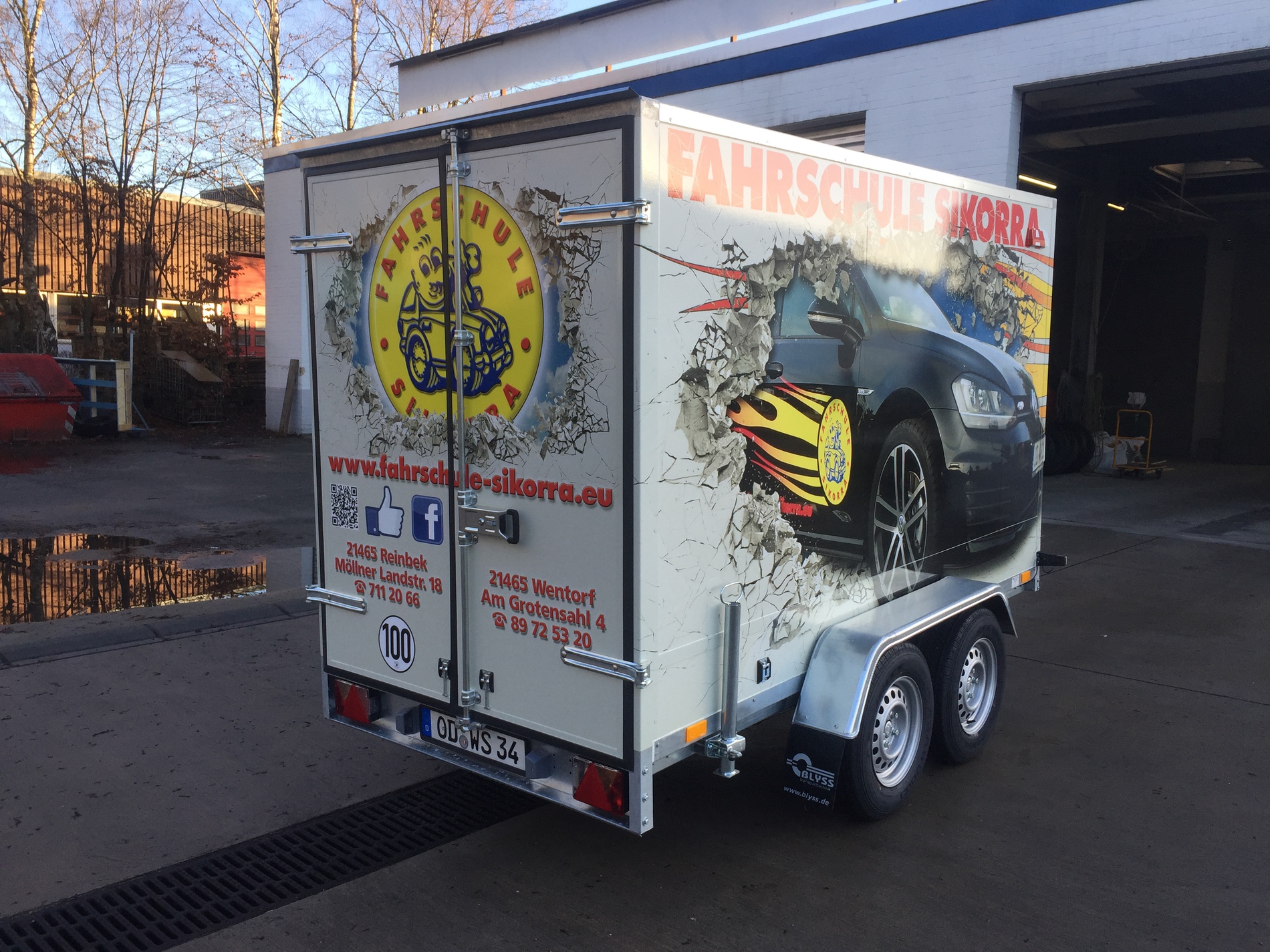 Sie Möchten Einen Lkw Mit Anhänger überholen Big sikorra anh%c3%a4nger 03